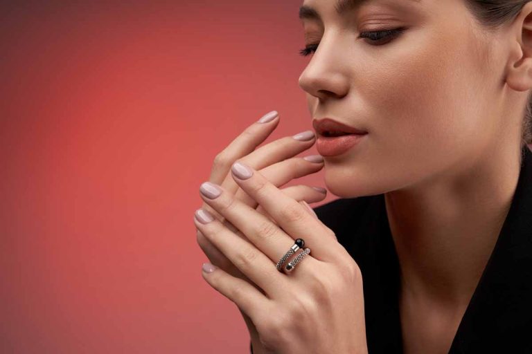 How to Style Stackable Rings For Everyday