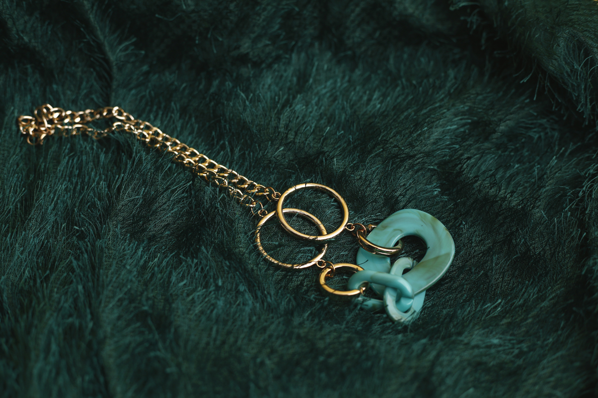 Meaningful Jewelry Gift Ideas That Truly Stand Out