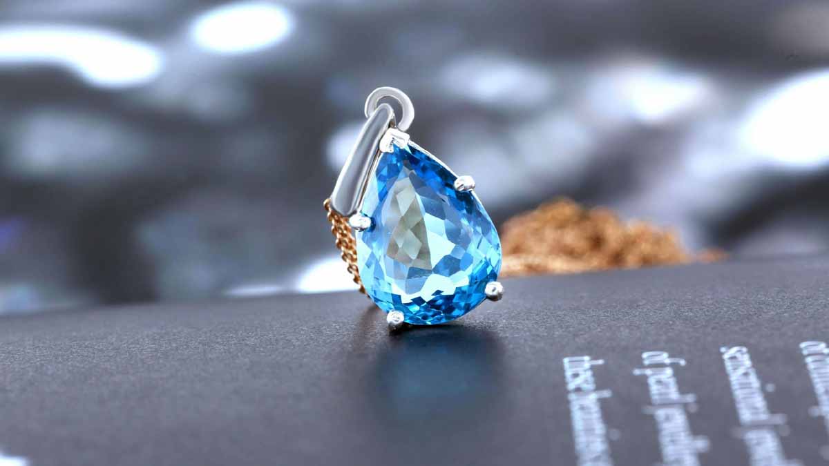 Trending Jewelry Colors This Season