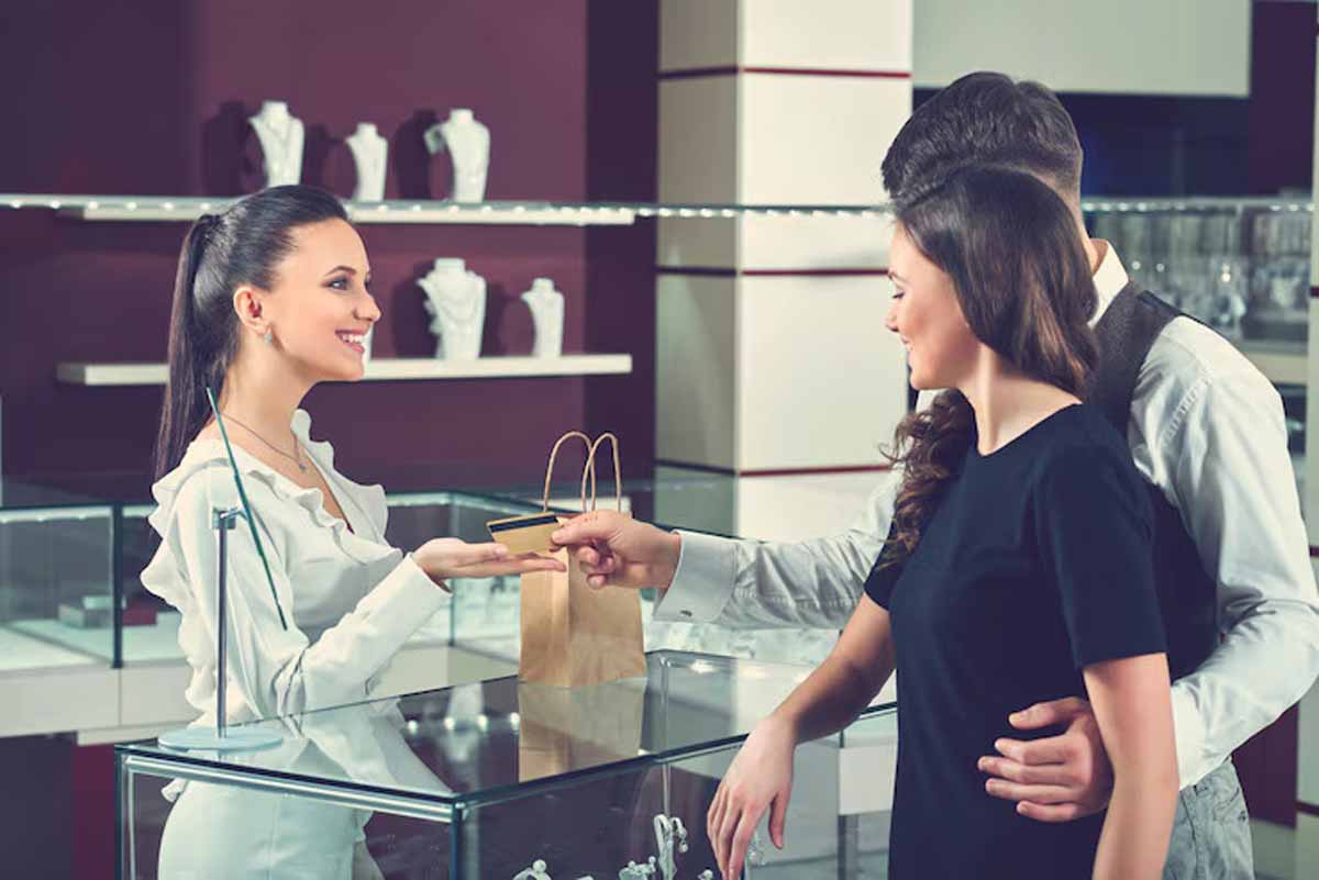 Why Selling Jewelry to Stores is a Smart Move