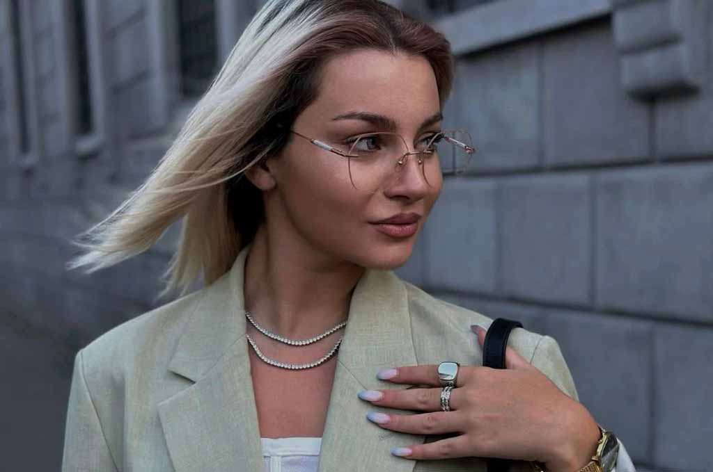 Dainty Jewelry and Bold Statement Pieces