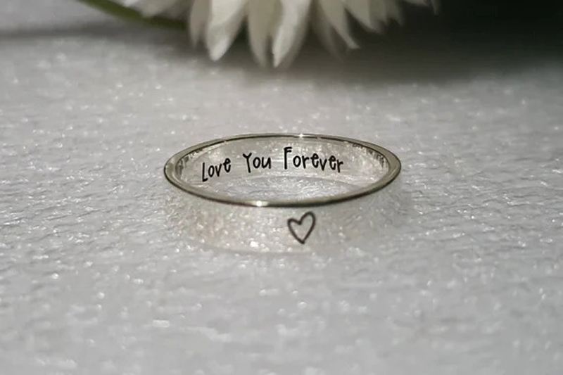 Valentine’s Day Promise Rings Meaning, Styles, and How to Give One