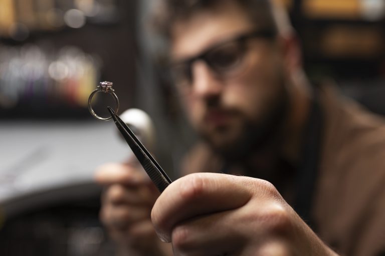 Key Ways to Identify Lab Grown Diamonds